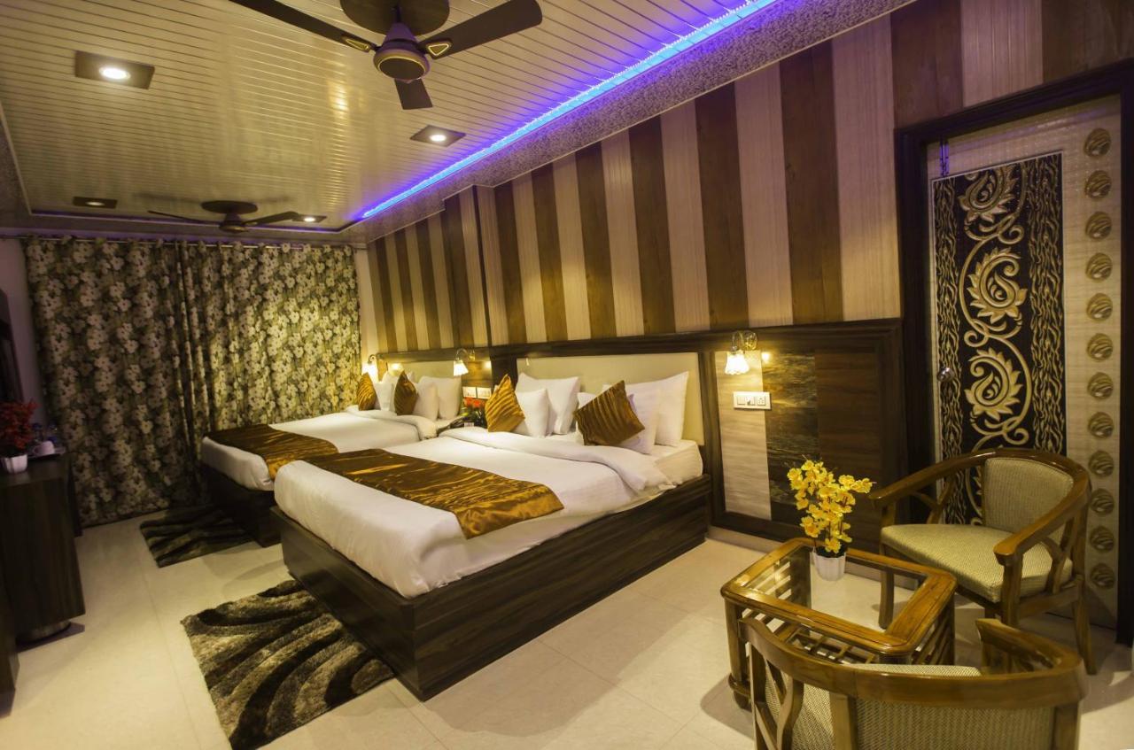 Hotel Kings Regency Drang Bagian luar foto