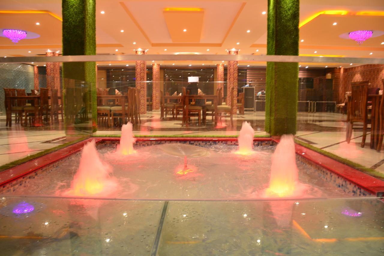 Hotel Kings Regency Drang Bagian luar foto